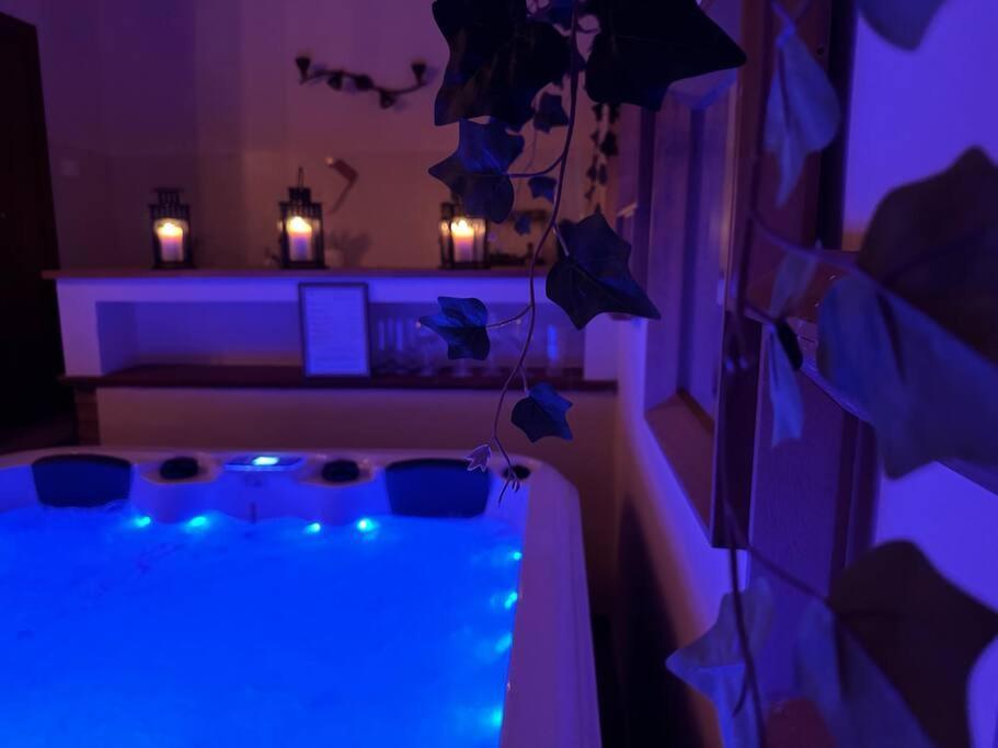 Relax Nella Jacuzzi In Toscana * Colle Val D'Elsa